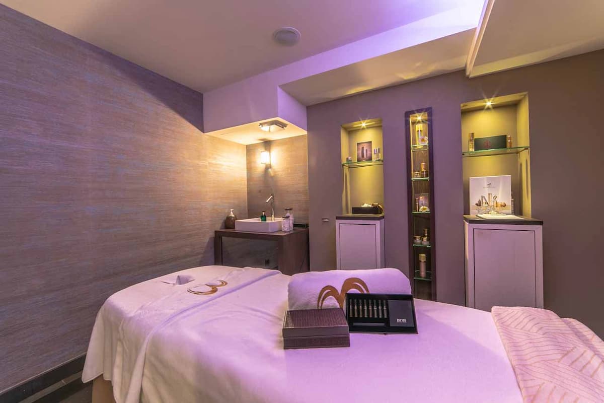 Apartment Emerald, Grandes Alpes Hotel 5*, Courchevel 1850